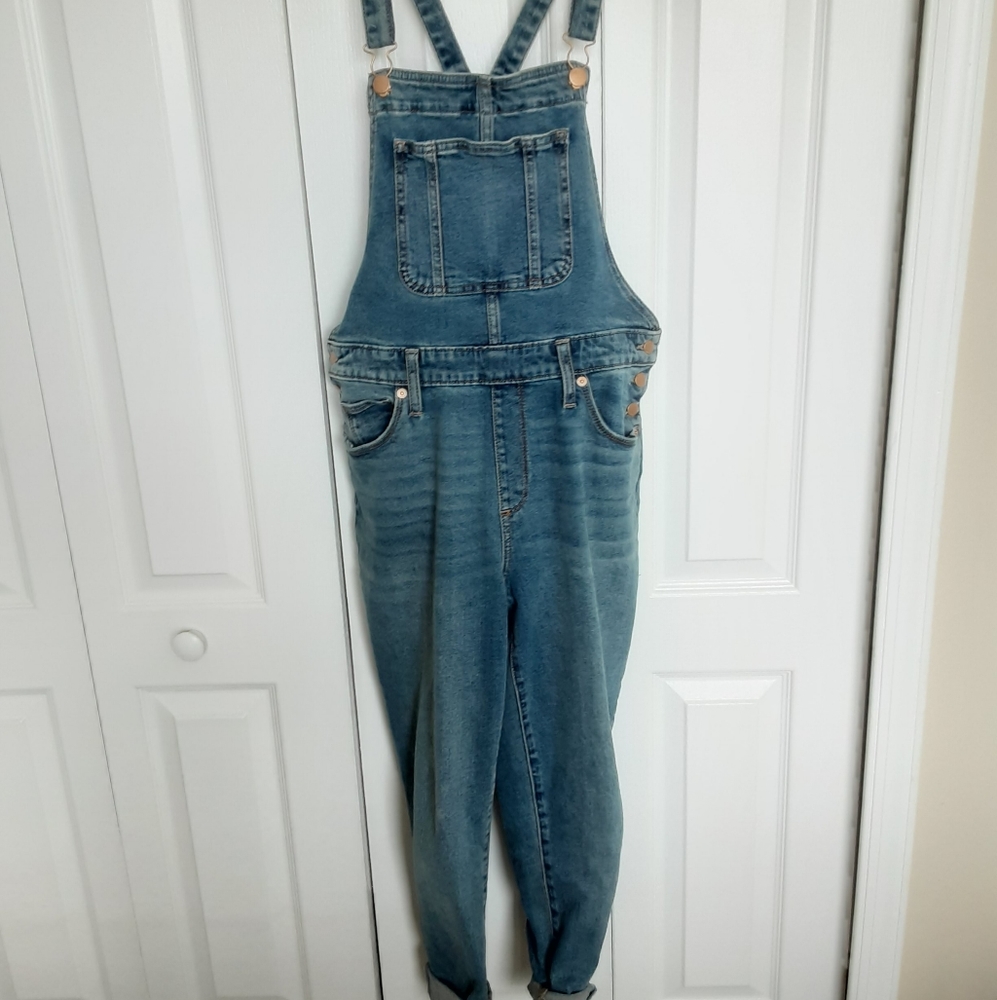 Universal Threads Overalls Size 6 - image 1
